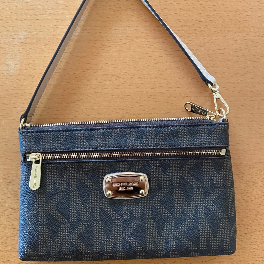 Michael Kors Wristlet